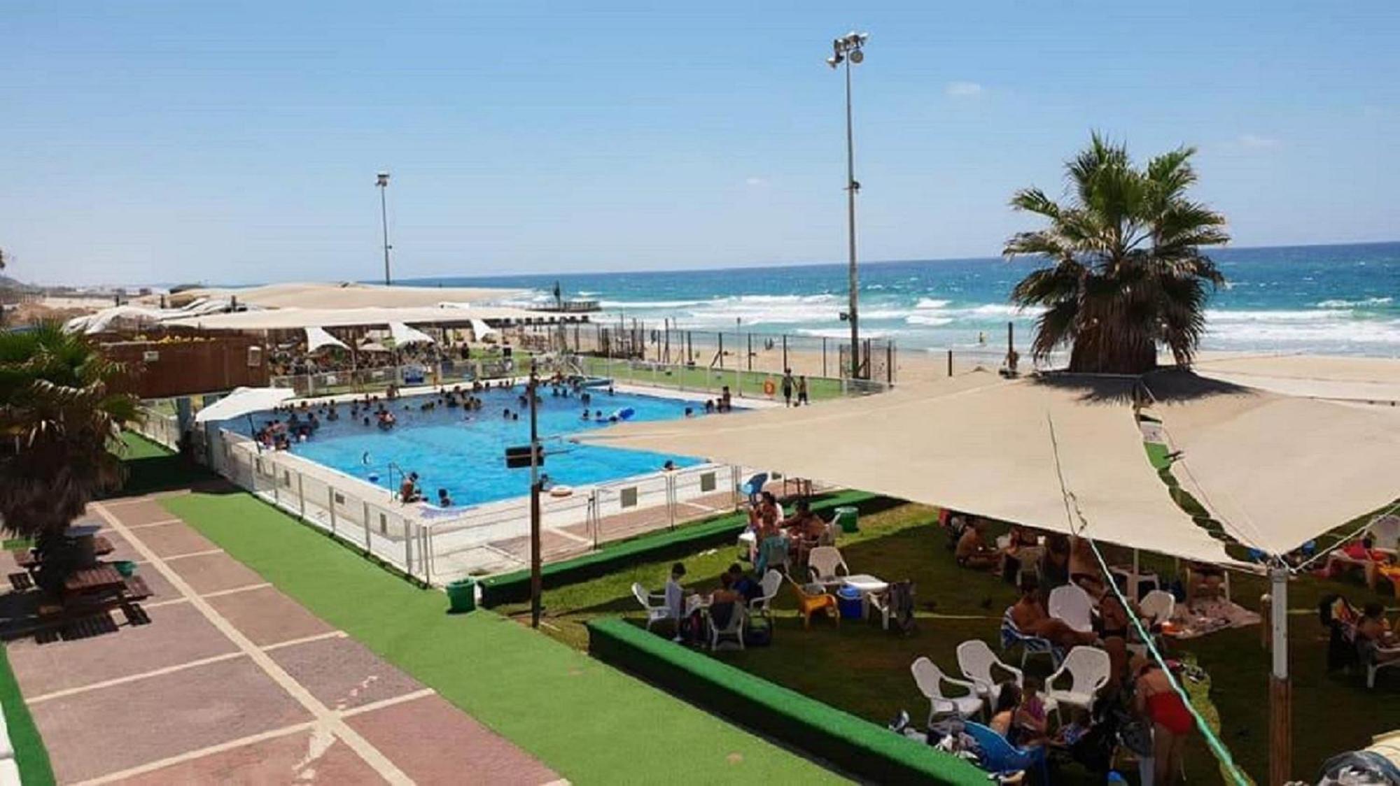 דירת 5 חדרים מול הים Leilighet Bat Yam Eksteriør bilde
