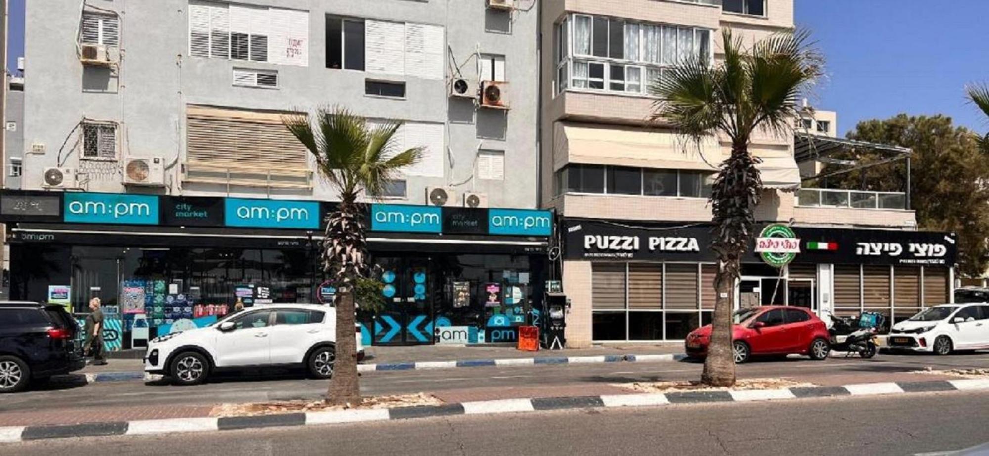 דירת 5 חדרים מול הים Leilighet Bat Yam Eksteriør bilde